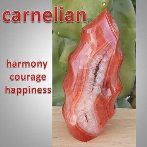 CARNELIAN stone rock FLAME crystal  CHAKRA : HAPPINESS : COURAGE 01
